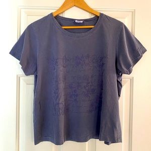Hot Cotton t-shirt. L. Muted purple with delicate floral design.